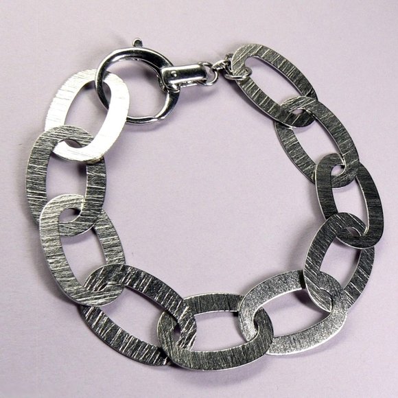 Macy's Jewelry - WIDE Oval Link SILVER Bracelet 8.25" Italy 11.68g